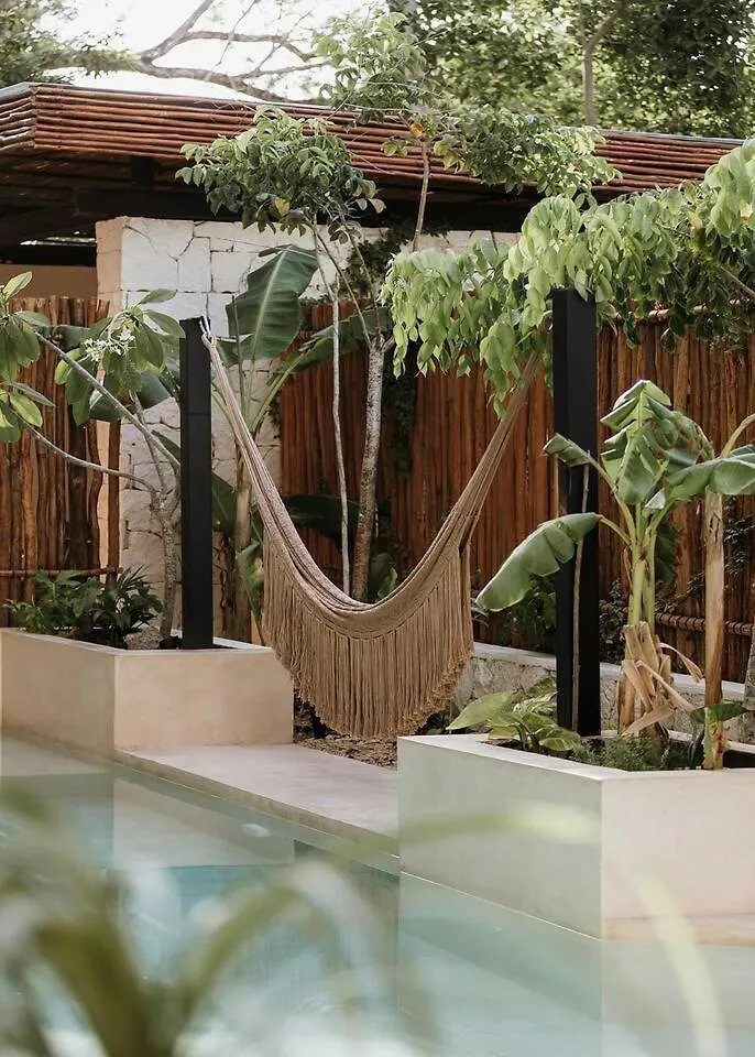 Itza Jungle Queen Swim Up With Beach Club Access 툴룸 멕시코